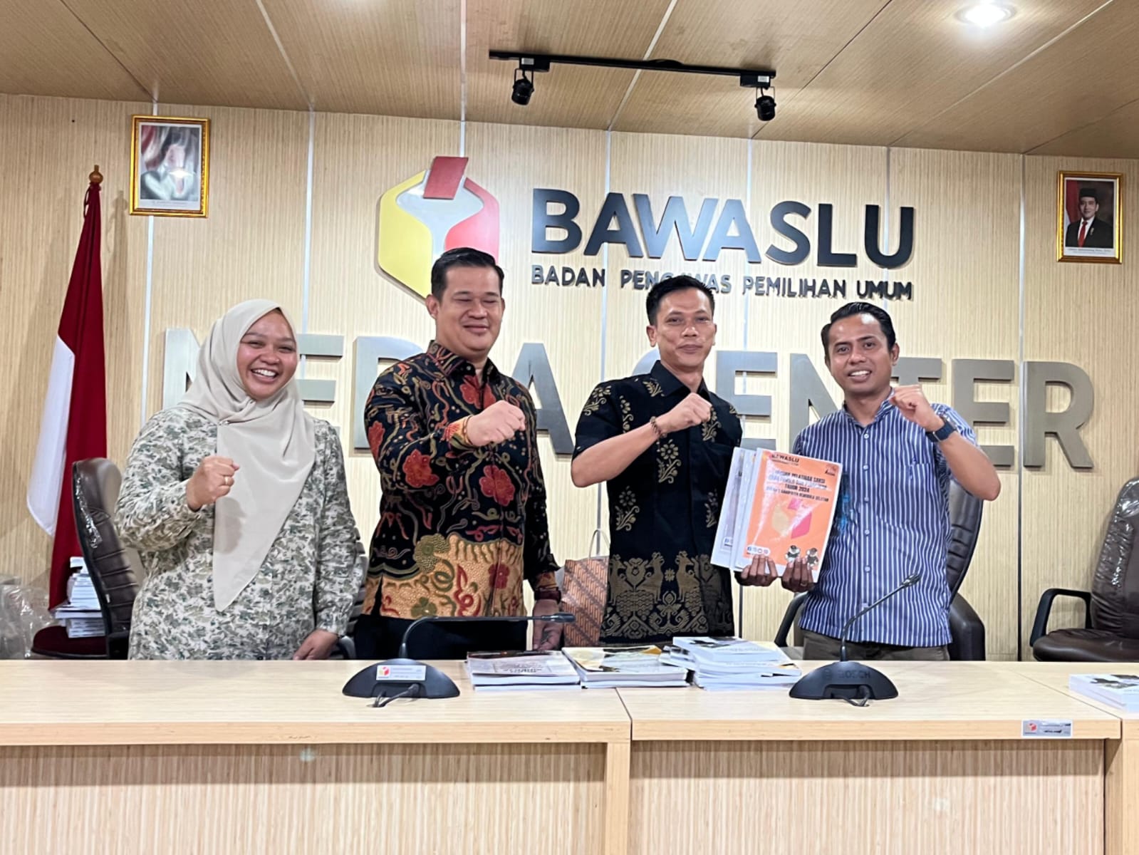 Jum'at, (14/02/2025)