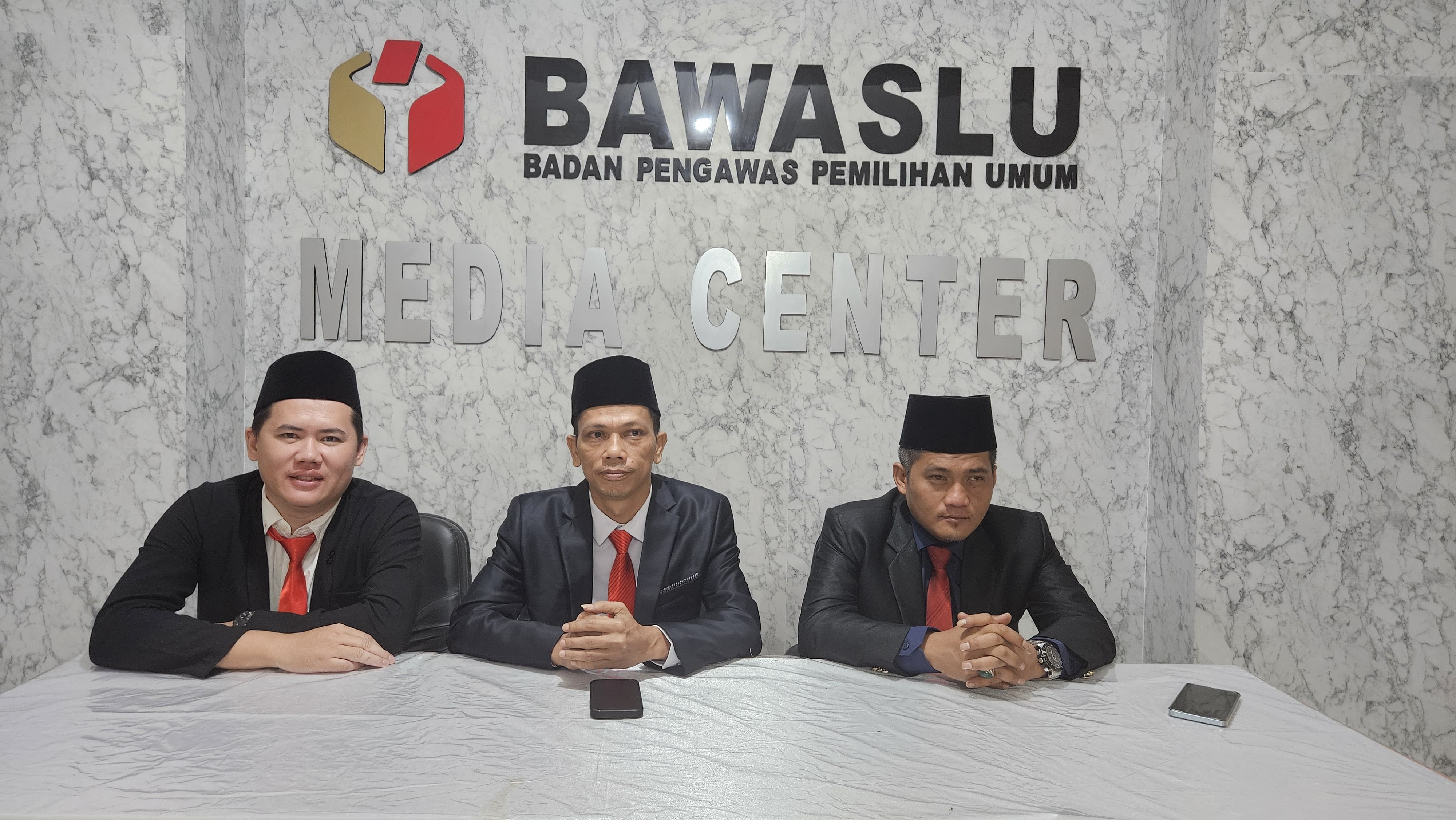 jum'at, (04/04/2025)