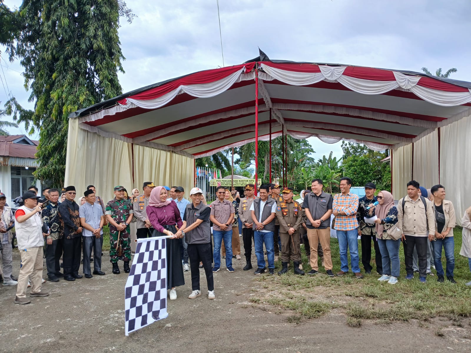 Jum'at, (18/04/2025)