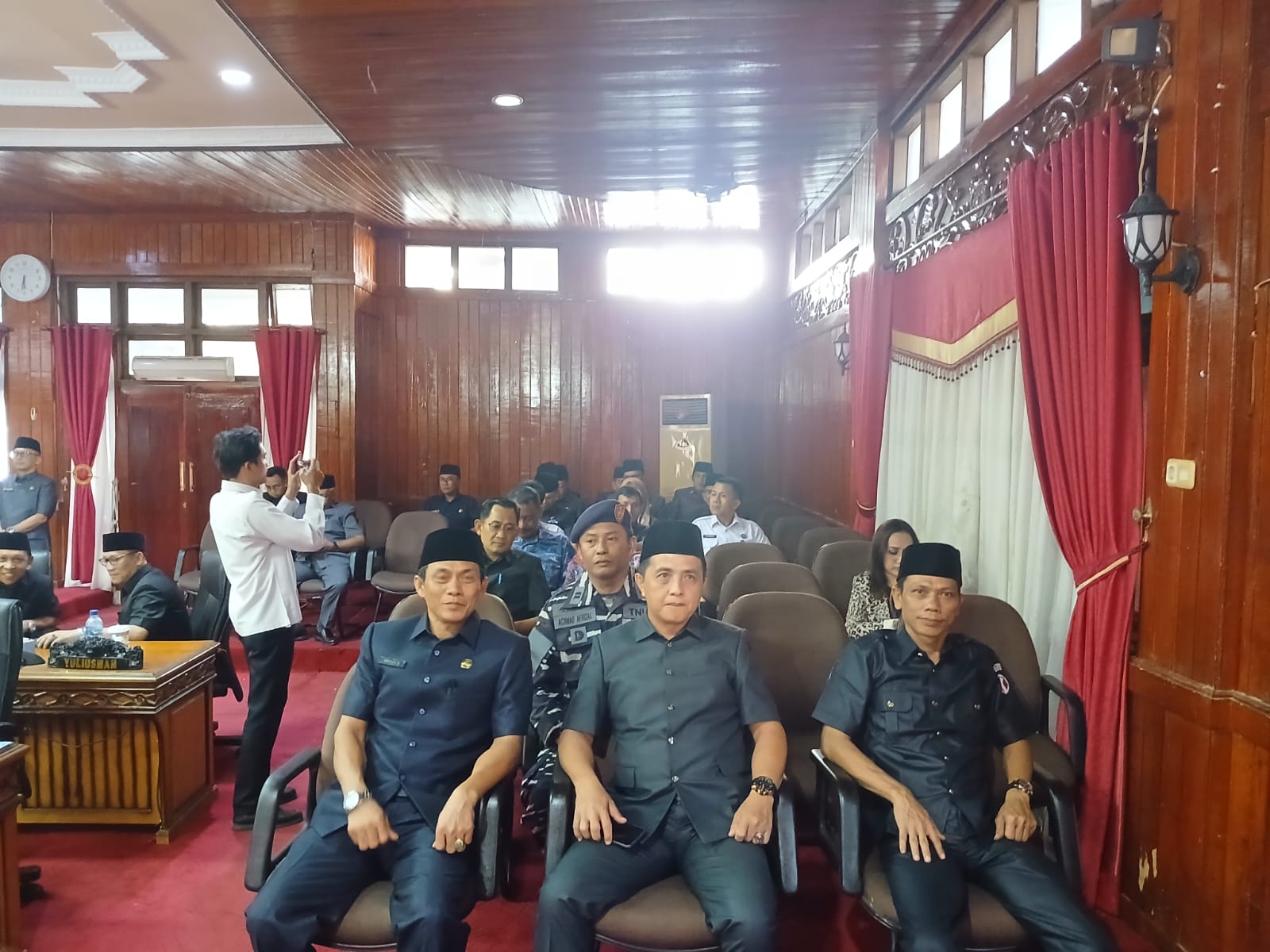  Rapat Paripurna DPRD