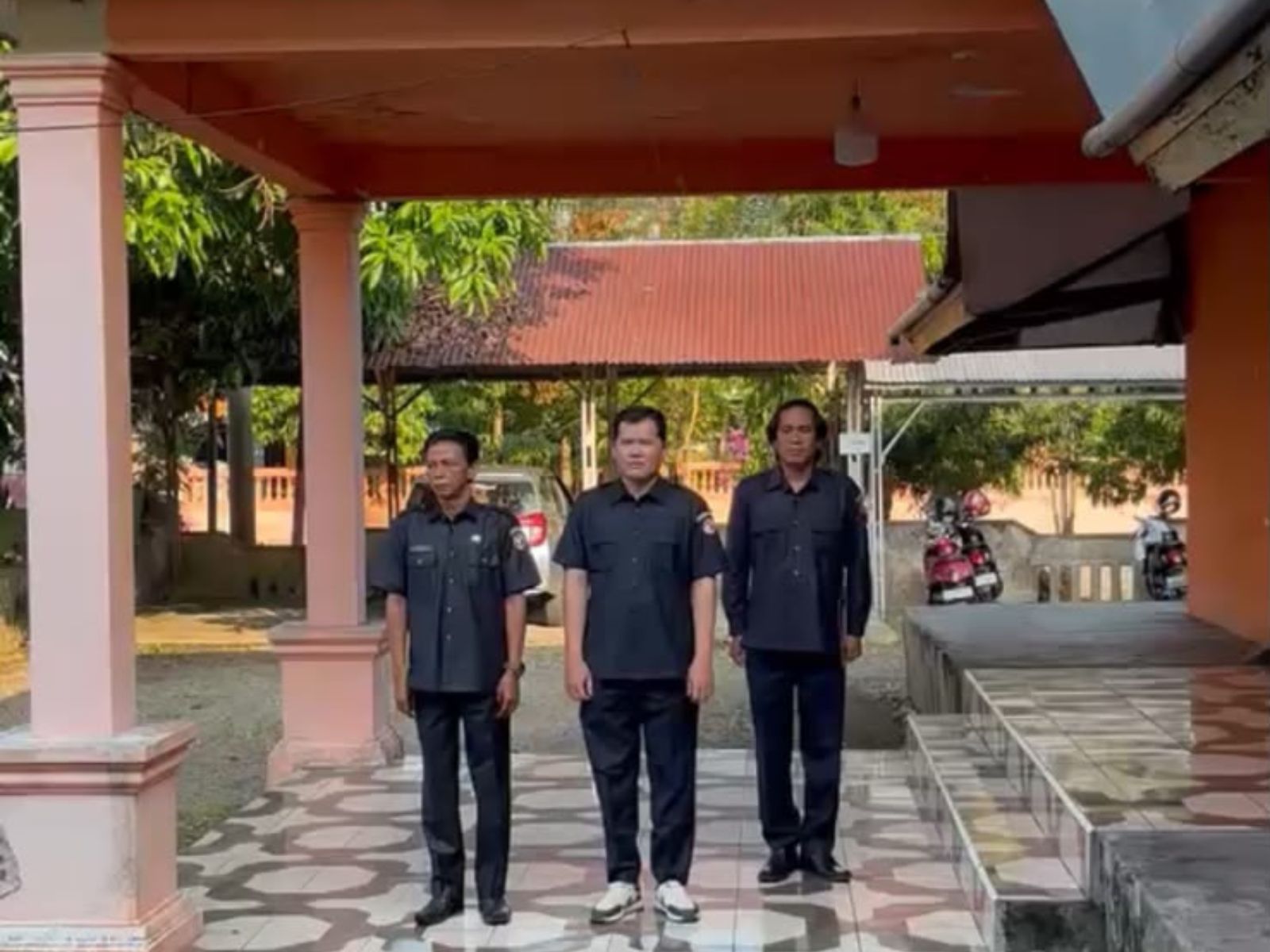 .