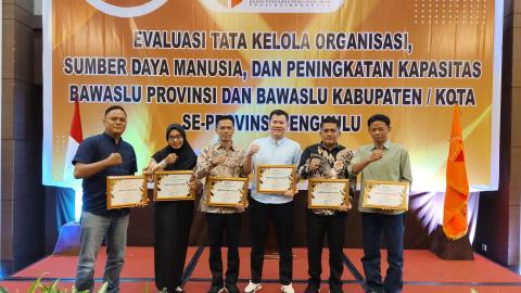 Bawaslu Bengkulu Selatan raih 5 penghargaan