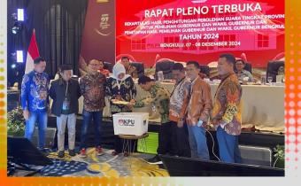 Rapat Pleno Terbuka Rekapitulasi Pemilihan Gubernur-Wakil Gubernur Provinsi Bengkulu, Bawaslu Bengkulu Selatan Hadiri Rapat Pleno KPU untuk Pemilihan Gubernur 2024,Komitmen Bawaslu Dalam Demokrasi