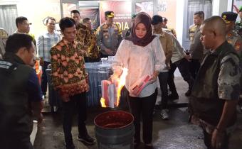 Jum'at, (18/04/2025)